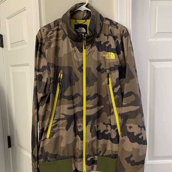 the north face camo windbreaker